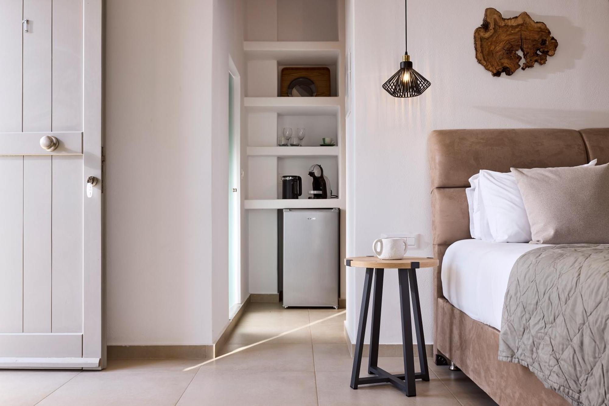 Kedros Milos Suites Adamantas  Zewnętrze zdjęcie
