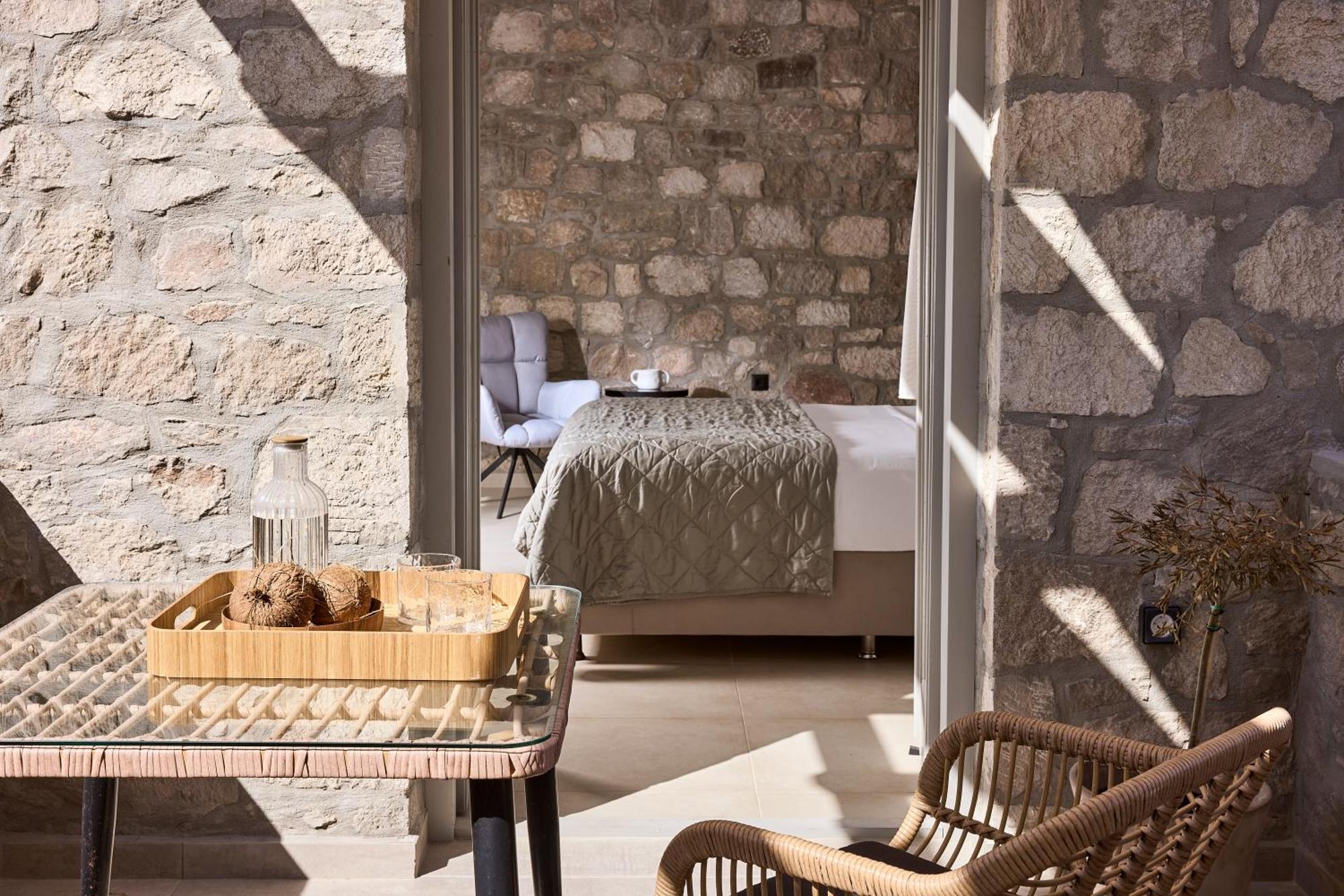 Kedros Milos Suites Adamantas  Pokój zdjęcie