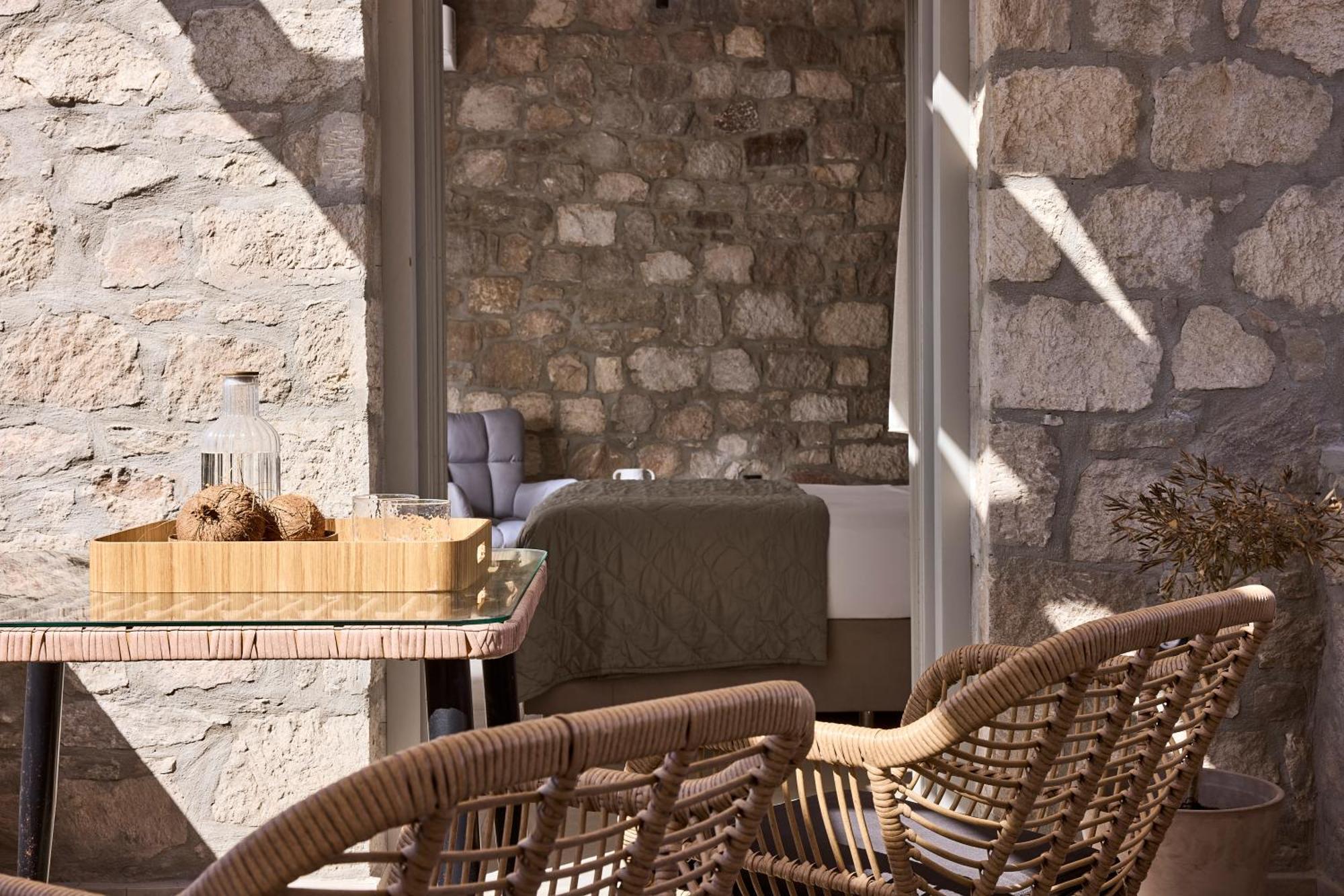 Kedros Milos Suites Adamantas  Zewnętrze zdjęcie